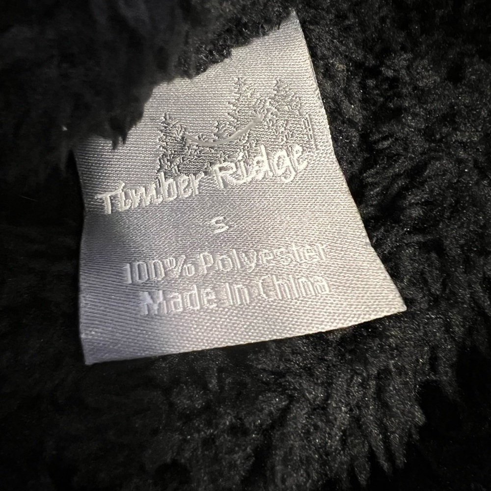 Timber Ridge Hoodie- NWT - Picture 2 of 2